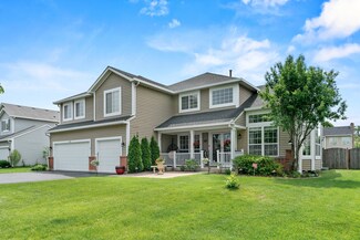 2411 Somerset Ln, Mundelein, IL 60060