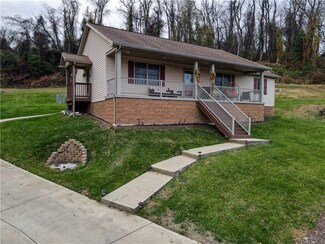 200 Farnsworth Ave, Turtle Creek, PA 15145