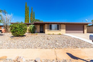 8411 E Rolling Ridge St, Tucson, AZ 85710