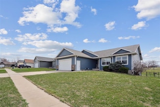 207 Cherry Park Dr NW, Cedar Rapids, IA 52405