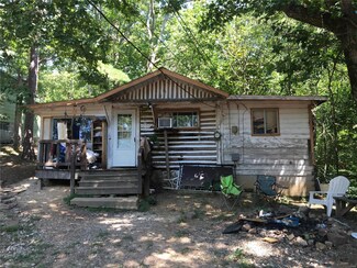 54 Circle Dr, Ironton, MO 63650