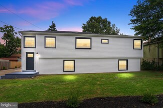 726 Old Orchard Ln, Bristol, PA 19007