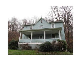 293 Eureka Hill Rd, Smithton, PA 15479
