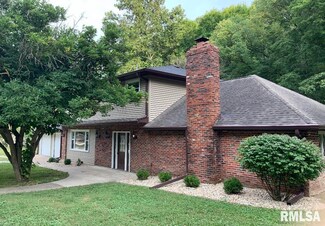 22129 N Yankee Ln, Chillicothe, IL 61523