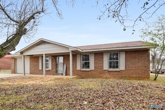 2108 Stanford St, Athens, AL 35611
