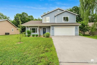 1404 Poplar St, Wamego, KS 66547