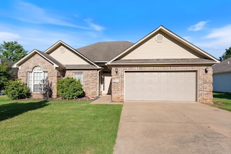 3015 Longmeadow Dr, Bryant, AR 72022