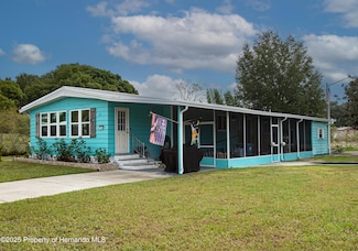 7504 Country Club Dr, Brooksville, FL 34613