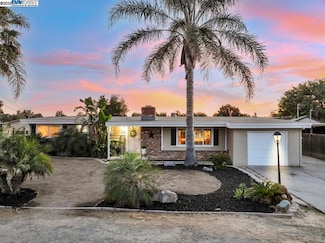 1941 Eden Plains Rd, Brentwood, CA 94513