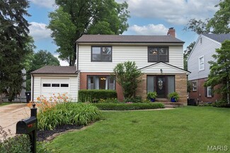 173 Sweetbriar Ln, Saint Louis, MO 63122
