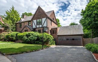 36 Bruce Ln, Newton, MA 02458