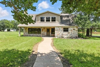 1680 Bowler Rd, Waller, TX 77484