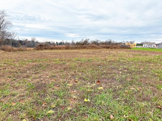 831 Shady Bluff Trail, Clarksville, TN 37043