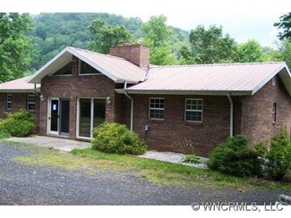 1707 Nc 261, Bakersville, NC 28705