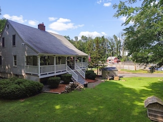 52 Center St, Groveland, MA 01834