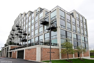 61 W 15th St Unit 204, Chicago, IL 60605