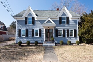 10 Cedar St, Wenham, MA 01984