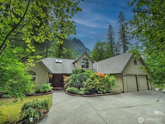 44611 SE 72nd St, Snoqualmie, WA 98065
