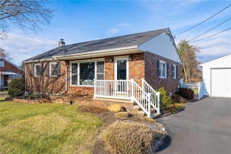 3831 E Hopewell Rd, Center Valley, PA 18034