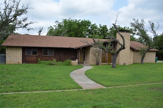 1807 Horton St, Goldthwaite, TX 76844
