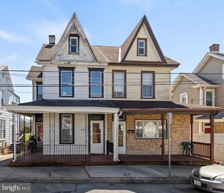 3033 Locust St, Harrisburg, PA 17109