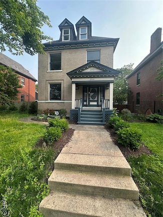 2910 Allen Ave, Saint Louis, MO 63104
