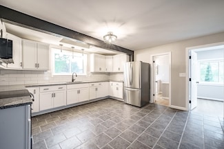 19 Montello Rd, Chicopee, MA 01013