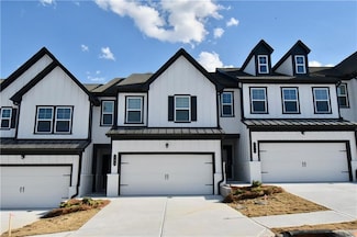 140 Star Ct, Pendergrass, GA 30567