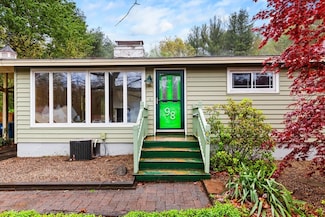 98 Rogers St, Tewksbury, MA 01876