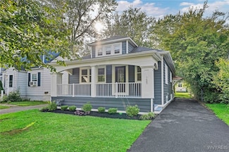 155 Royal Pkwy E, Buffalo, NY 14221