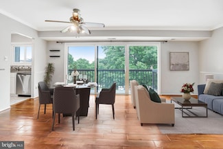 3240 S 28th St Unit 303, Alexandria, VA 22302