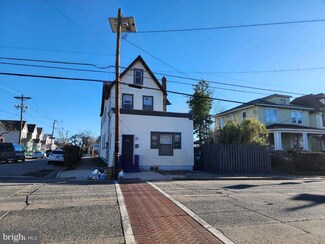 3068 River Rd, Camden, NJ 08105