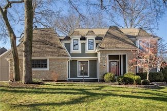 9732 W 115th St, Overland Park, KS 66210