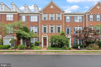 713 Norfolk Ln, Alexandria, VA 22314