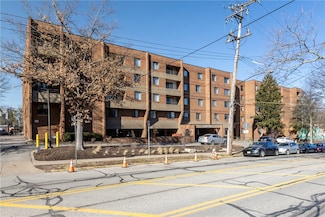 5715 Beacon St Unit 502, Pittsburgh, PA 15217