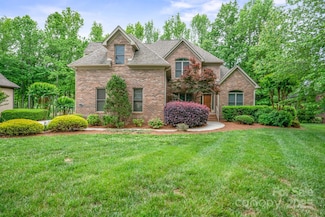 8216 Malibu Pointe Ln, Denver, NC 28037