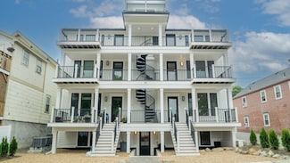 182 Merrimac St Unit 1, Newburyport, MA 01950