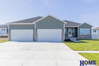 1025 N 108th St, Lincoln, NE 68527