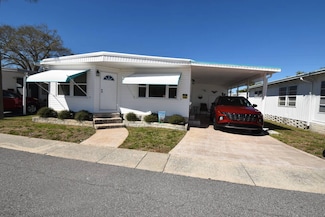 226 Redwood Ln N, Largo, FL 33770