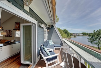 130 Dennett St Unit 3, Portsmouth, NH 03801