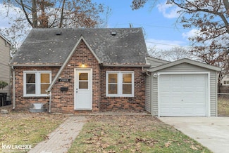 21604 Harper Lake Ave, Saint Clair Shores, MI 48080