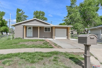 1800 Brower Rd, Lincoln, NE 68502