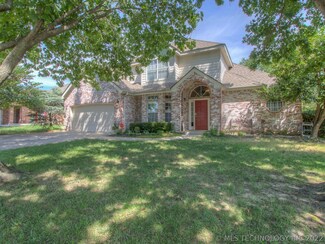 8923 E 100th Dr, Tulsa, OK 74133