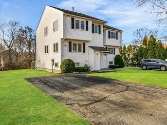 3 Jefferey Ln, Haverhill, MA 01832