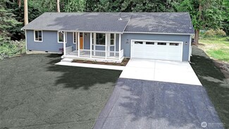 2801 Huckleberry Ln, Camano Island, WA 98282