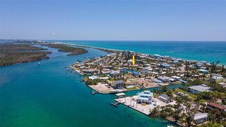 1345 Holiday Dr, Englewood, FL 34223