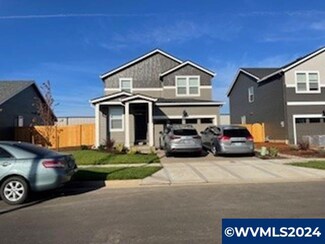 5447 Earth Place NE, Salem, OR 97305