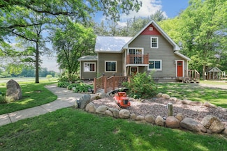 35301 Lily St NW, Cambridge, MN 55008