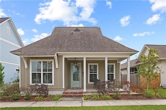 1632 Continental Dr, Covington, LA 70433