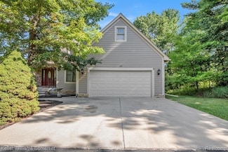 285 Indian Lake Rd Unit 1, Oxford, MI 48371